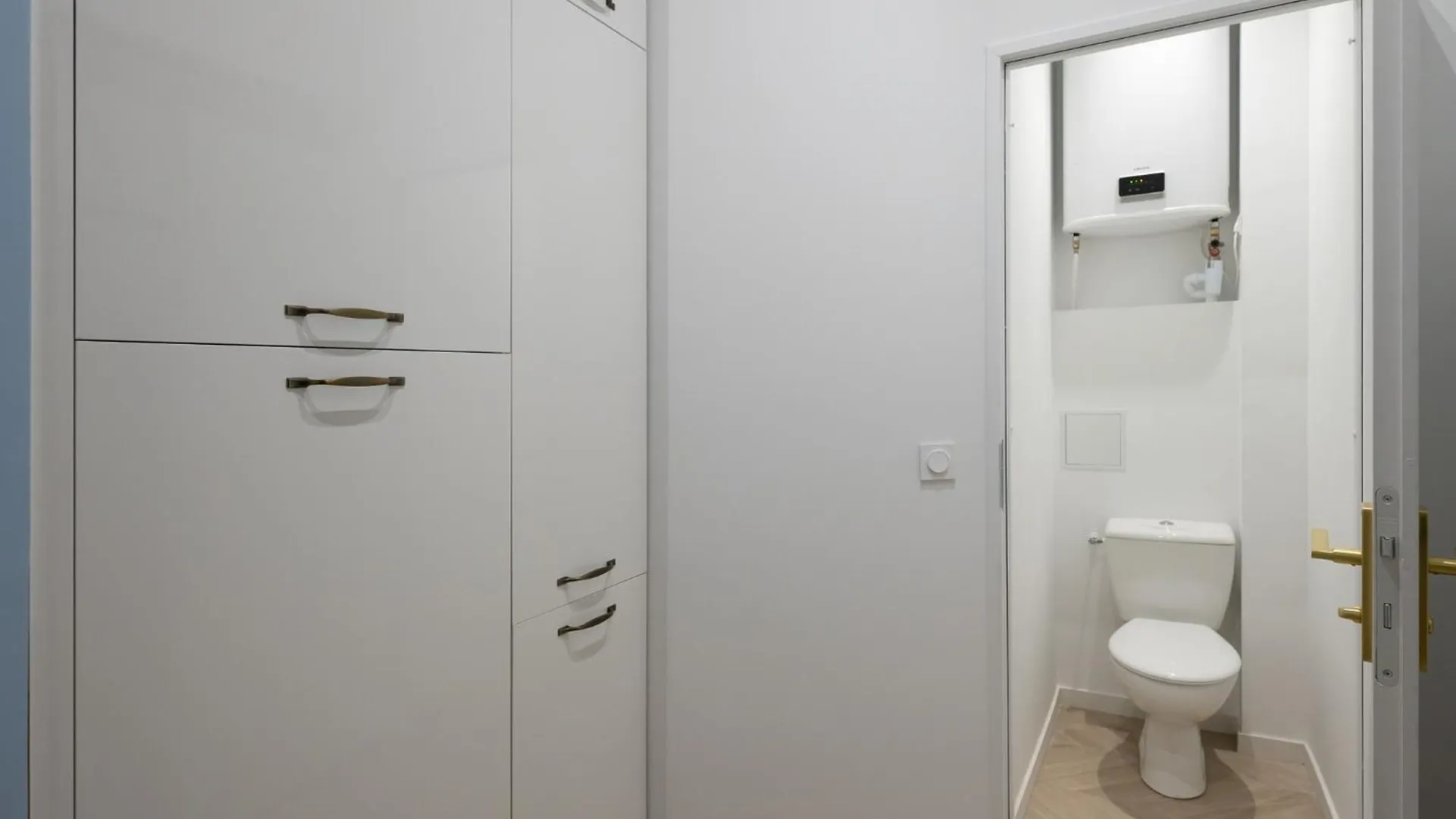 Calm And Design Metro Guichard Apartment Lyon France