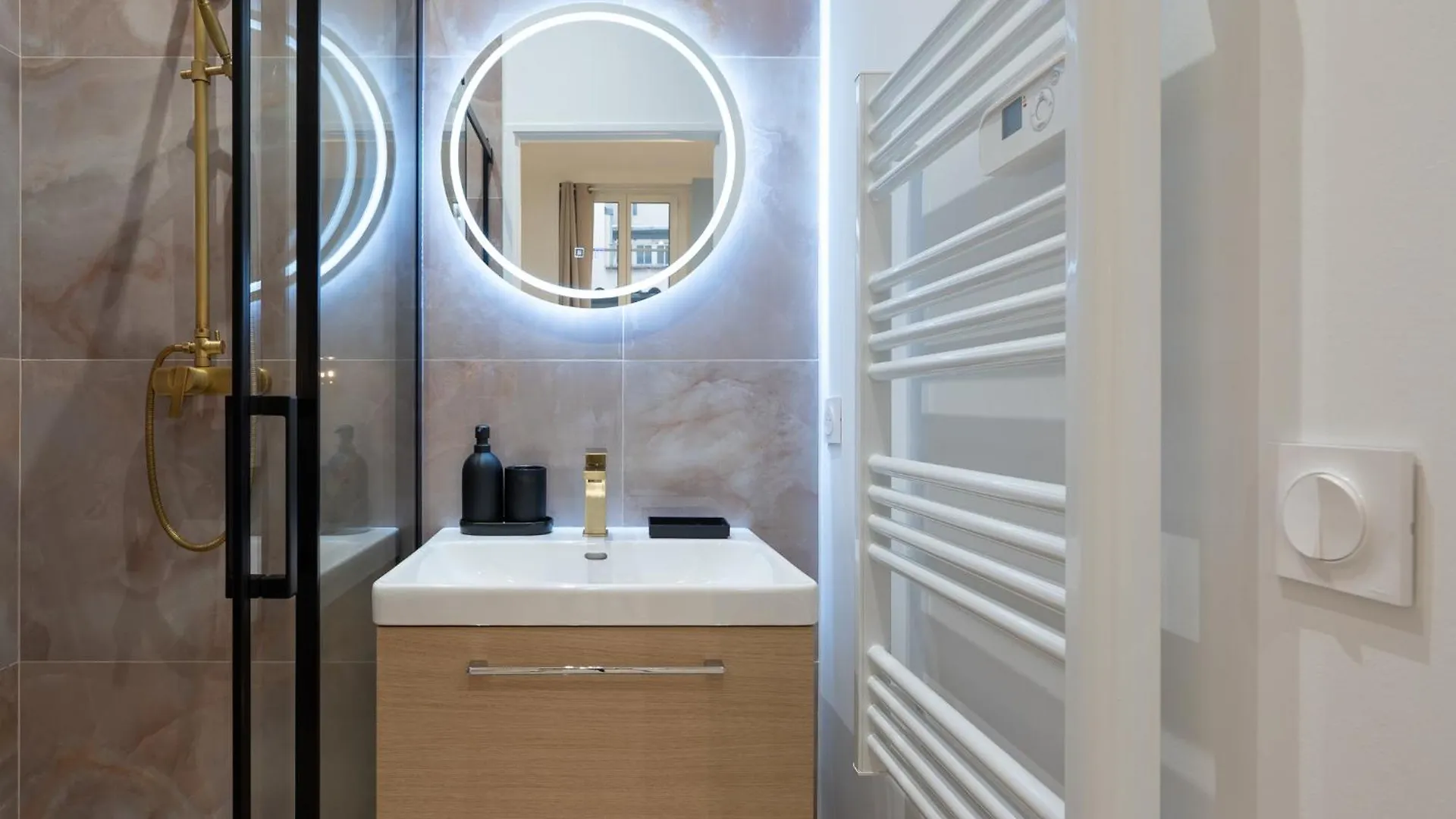 Calm And Design Metro Guichard Apartment Lyon 0*,  France